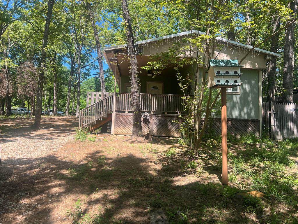 215 Oak Hills Drive - Photo 1