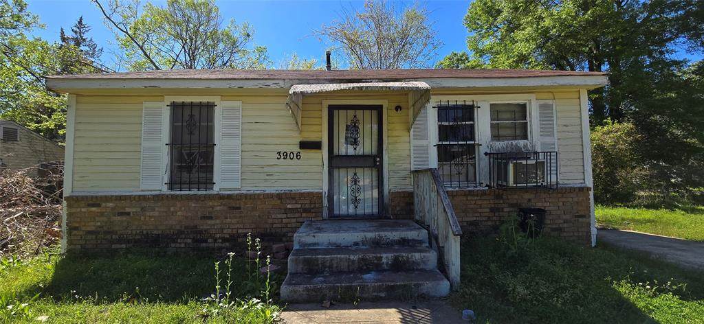 3906 Wallace Avenue - Photo 1