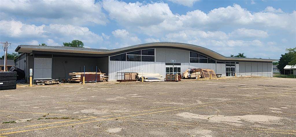 104 Paris Street - Photo 1