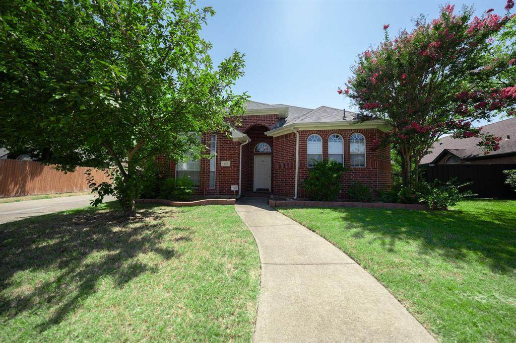 1522 Woodmont Avenue - Photo 1