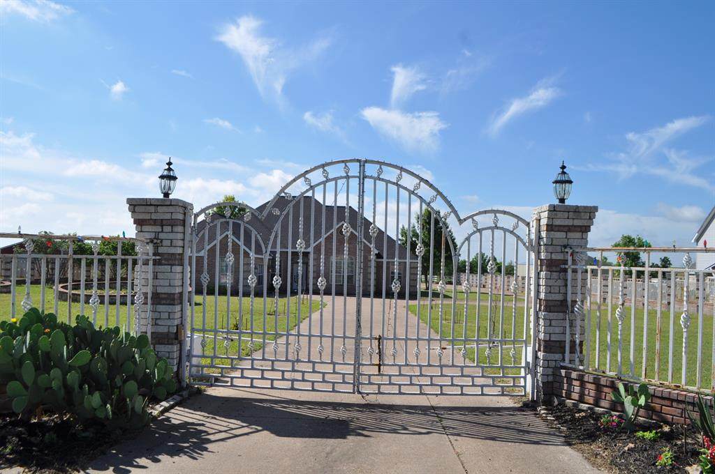 3511 Fm 66 - Photo 1