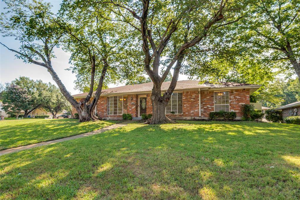 1052 Westlake Drive - Photo 1
