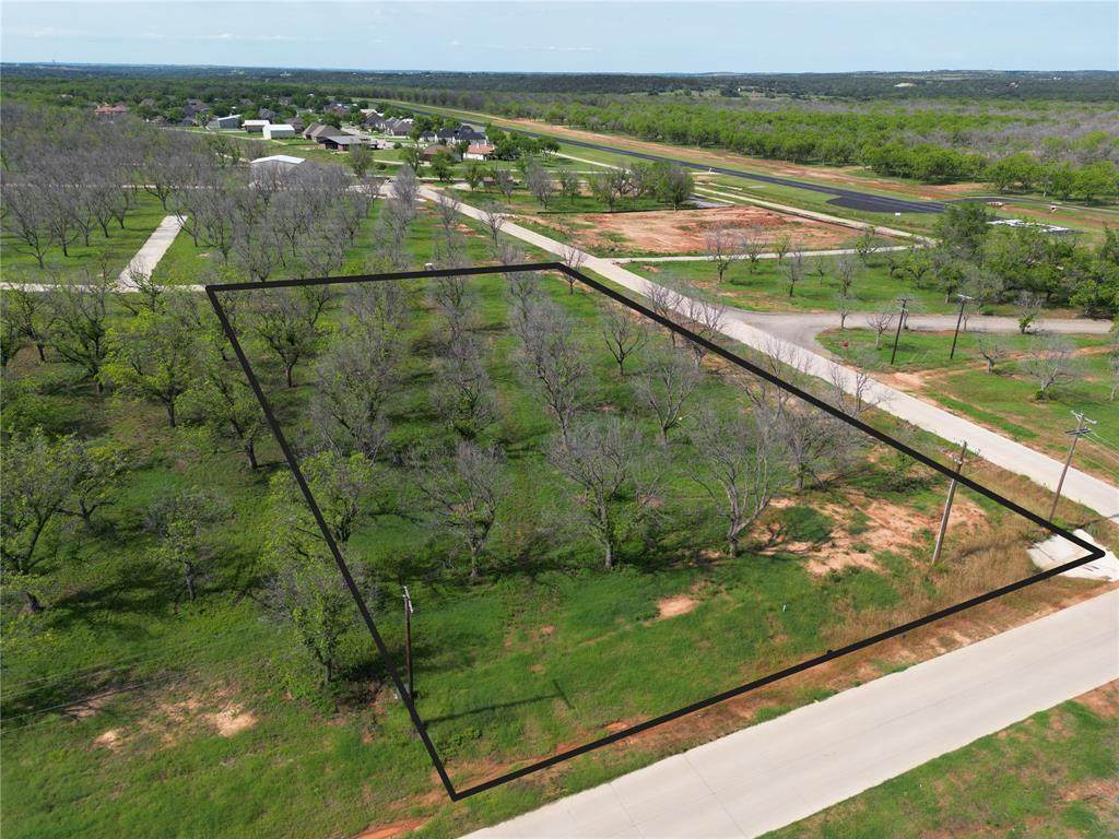 8068 Landings Road - Photo 1