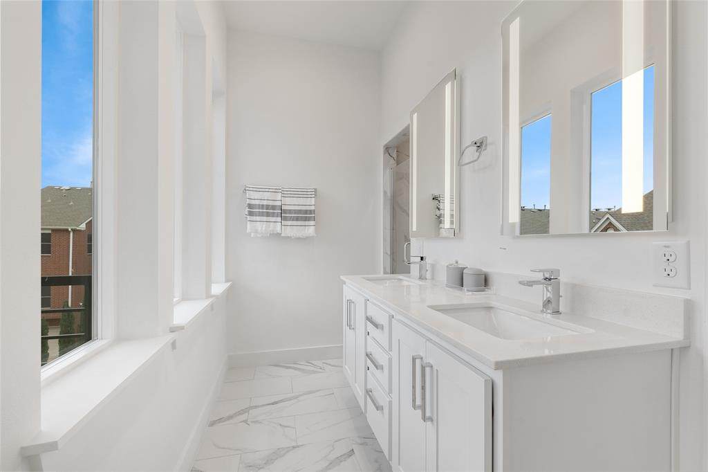 3915 Hall Street - Photo 1