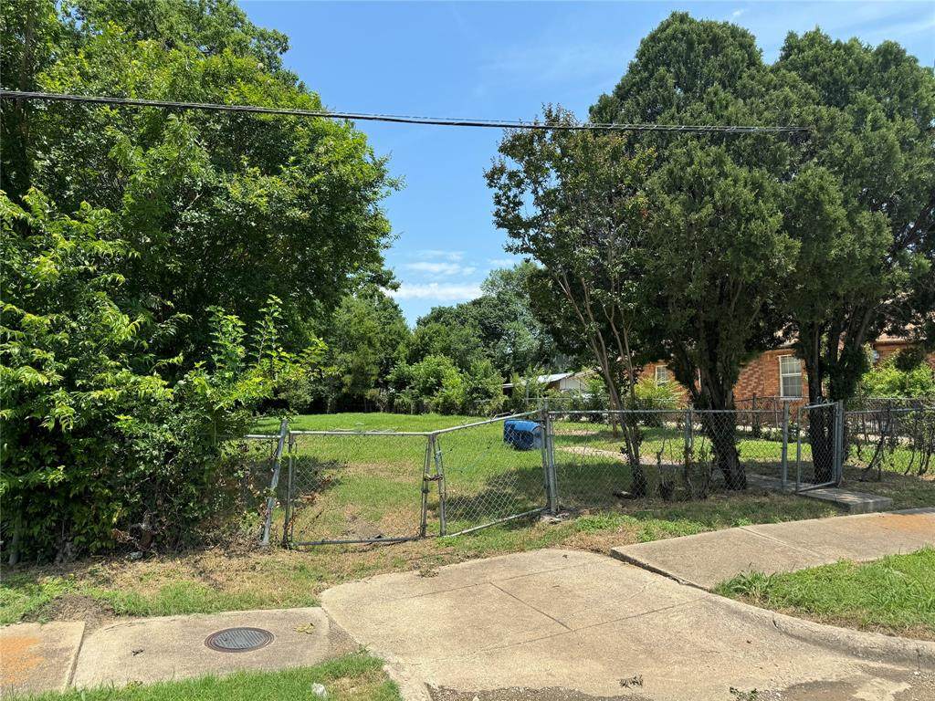 2822 Ingersoll Street - Photo 1