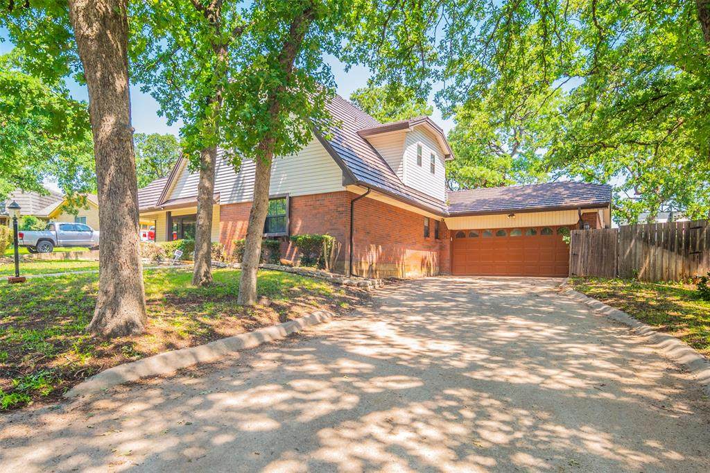 913 Brestol Court - Photo 1