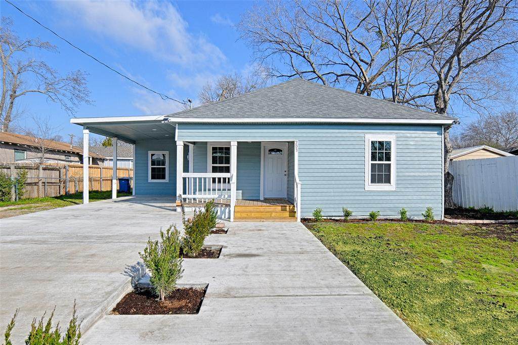 203 Ann Street - Photo 1