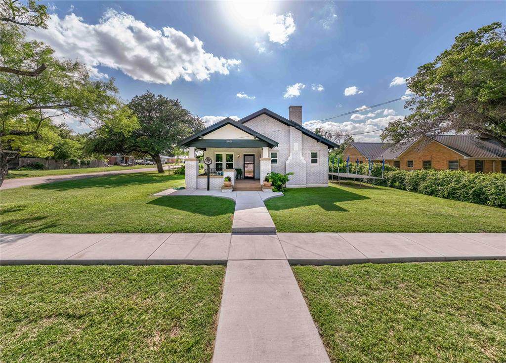 305 Shelton Street - Photo 1