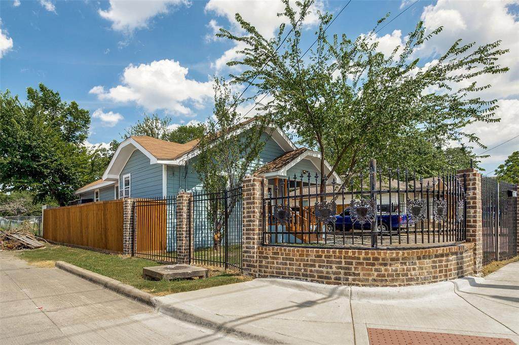 1902 Beckley Avenue - Photo 1