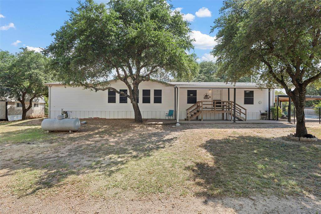 218 County Road 1744 - Photo 1