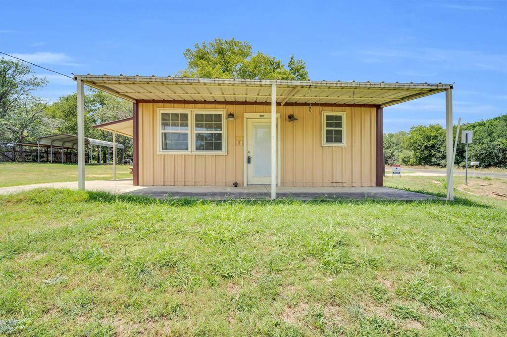 301 5th Street - Photo 1