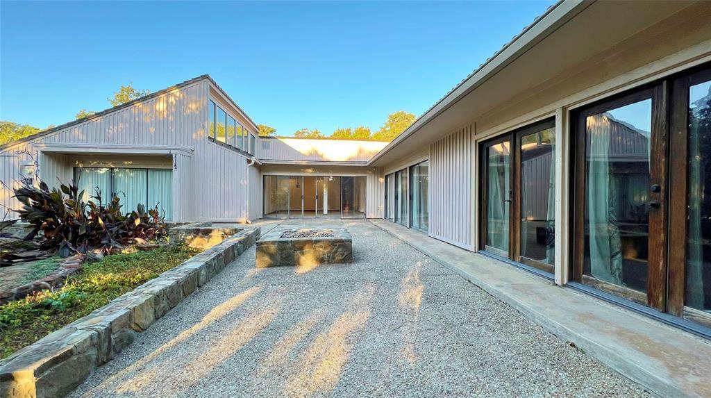 3820 Wimbleton Court - Photo 1