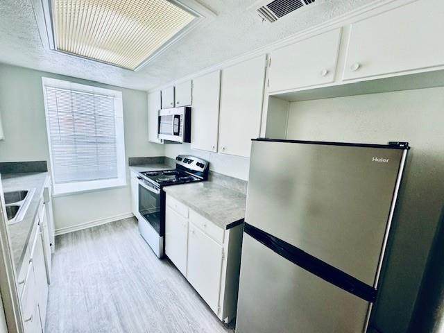 919 Elm Street - Photo 1