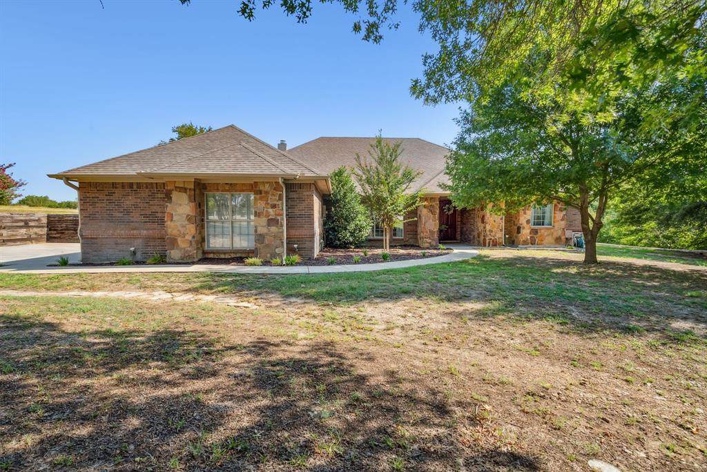 147 Rattling Antler Court - Photo 1