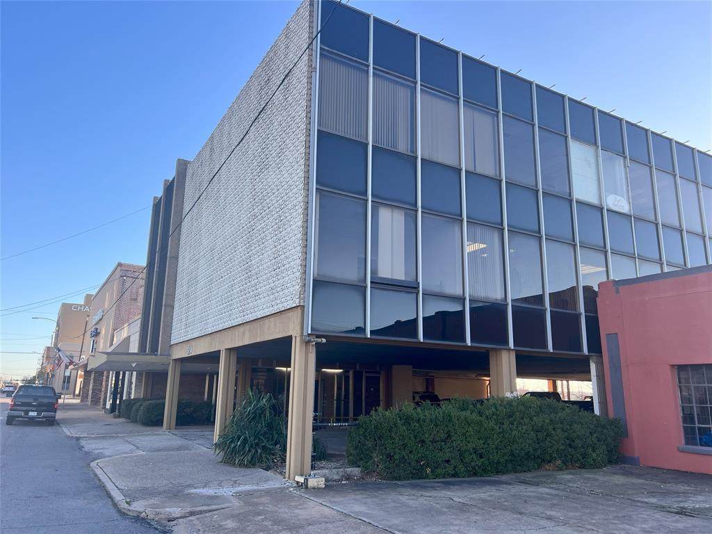 320 Travis Street - Photo 1