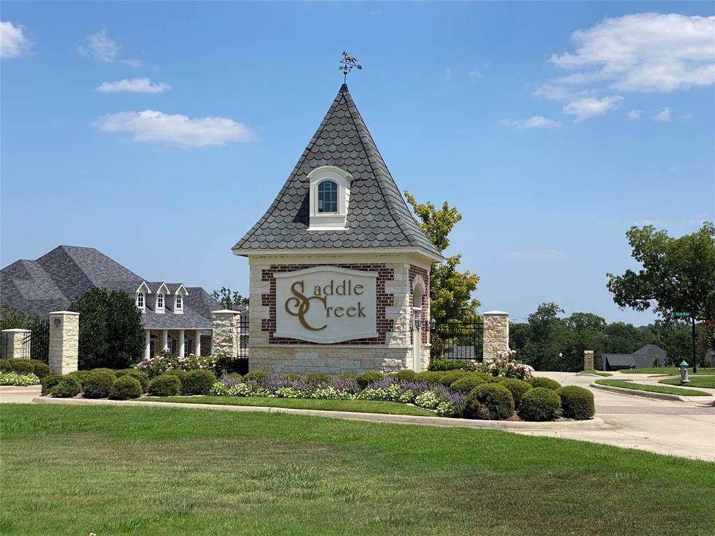 3805 Saddle Creek - Photo 1