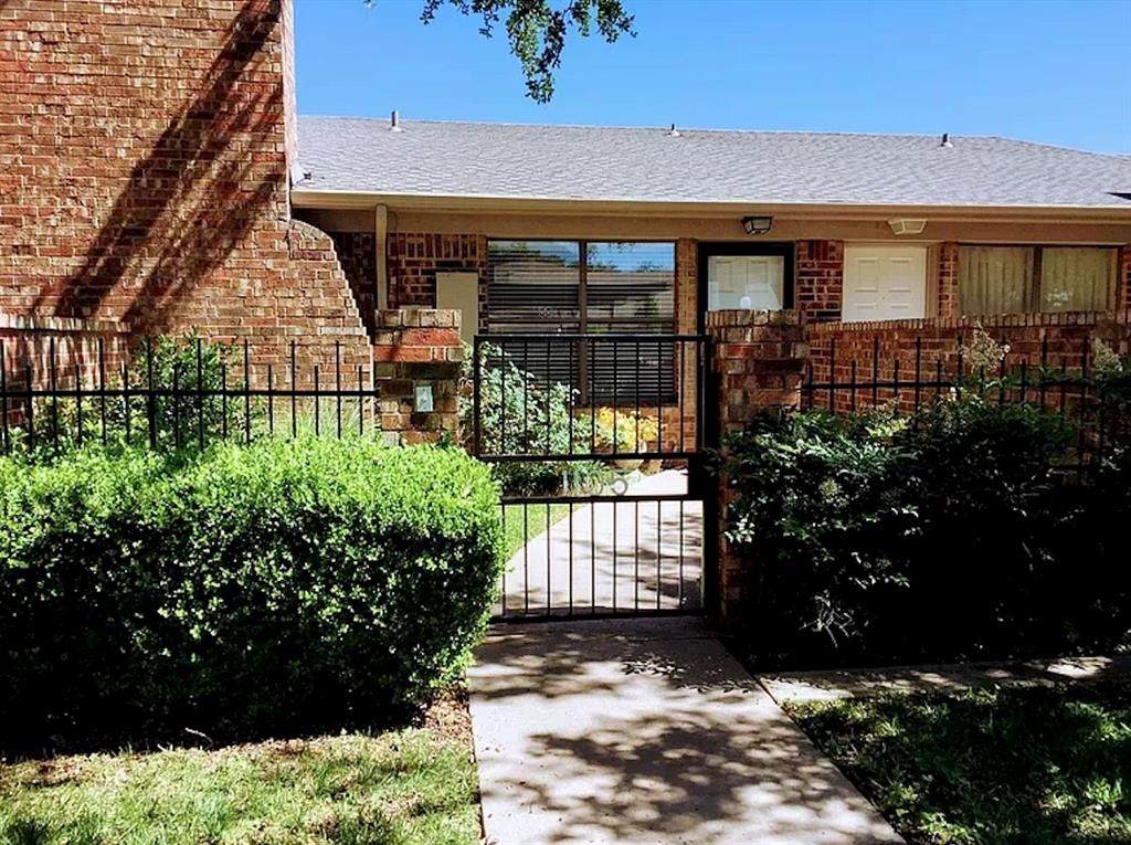 1105 Glenbrook Street - Photo 1