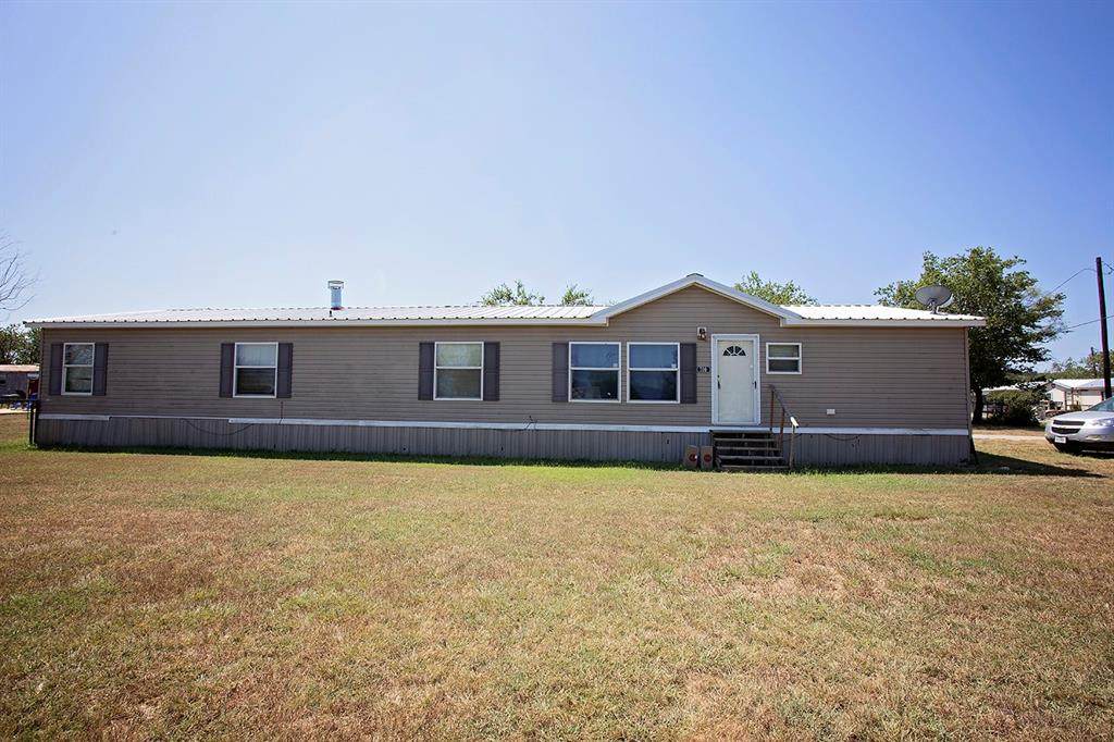 700 Railroad Avenue - Photo 1