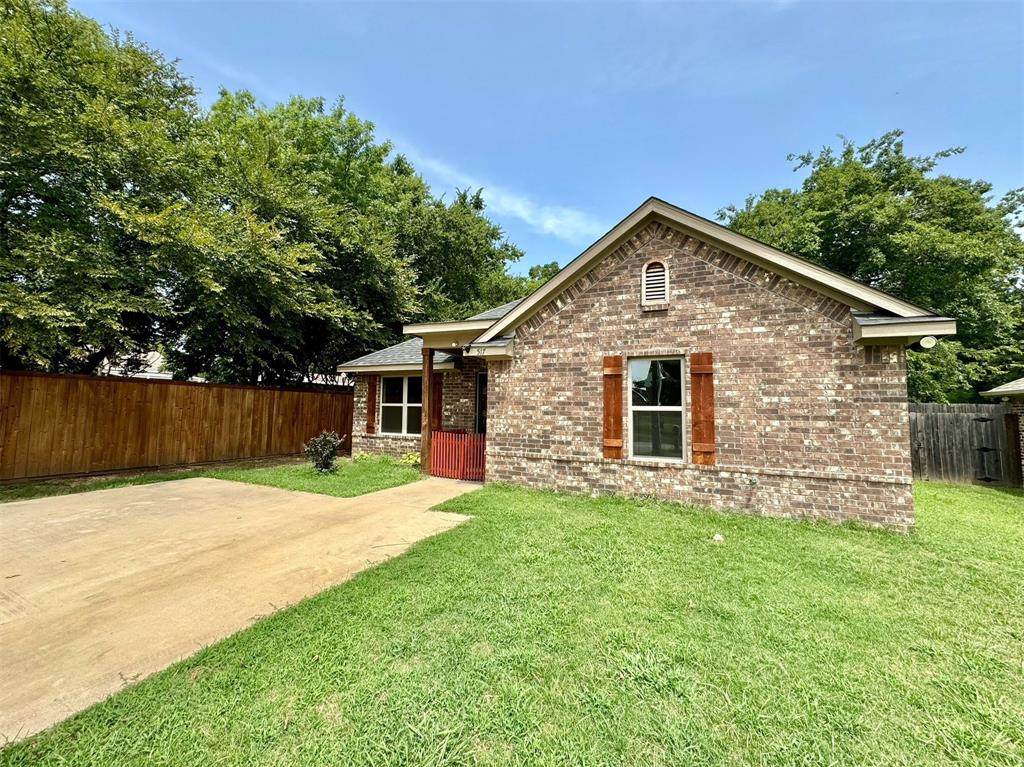 517 Star Street - Photo 1