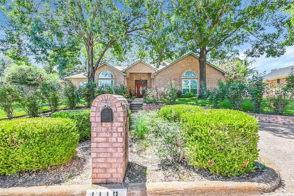 1118 Oval Drive - Photo 1