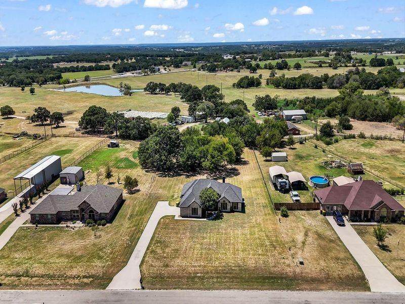 165 Savannah Drive - Photo 1