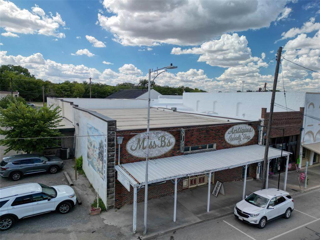 311 Main Street - Photo 1