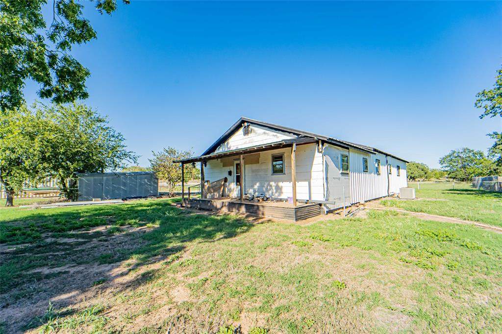 701 Fm 209 - Photo 1