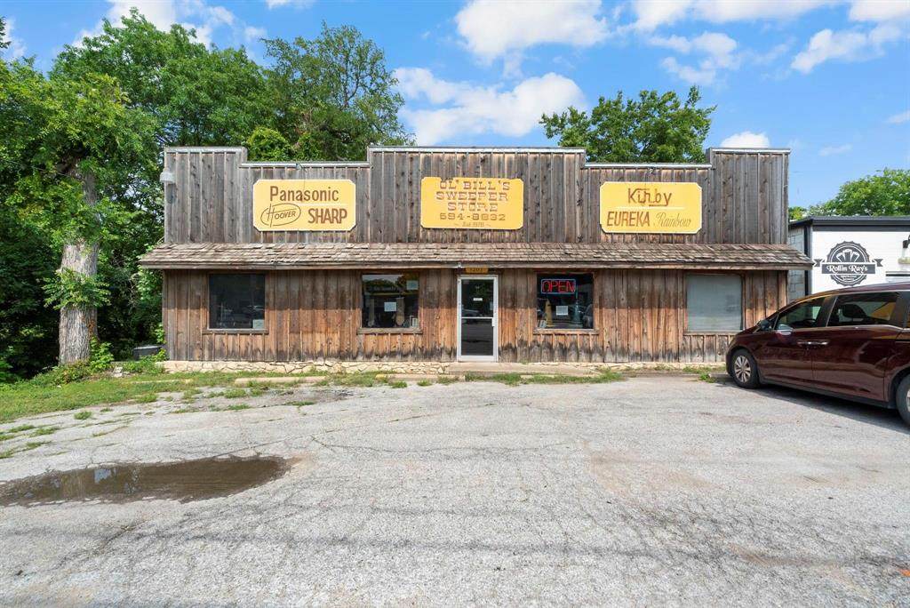 1203 Main Street - Photo 1