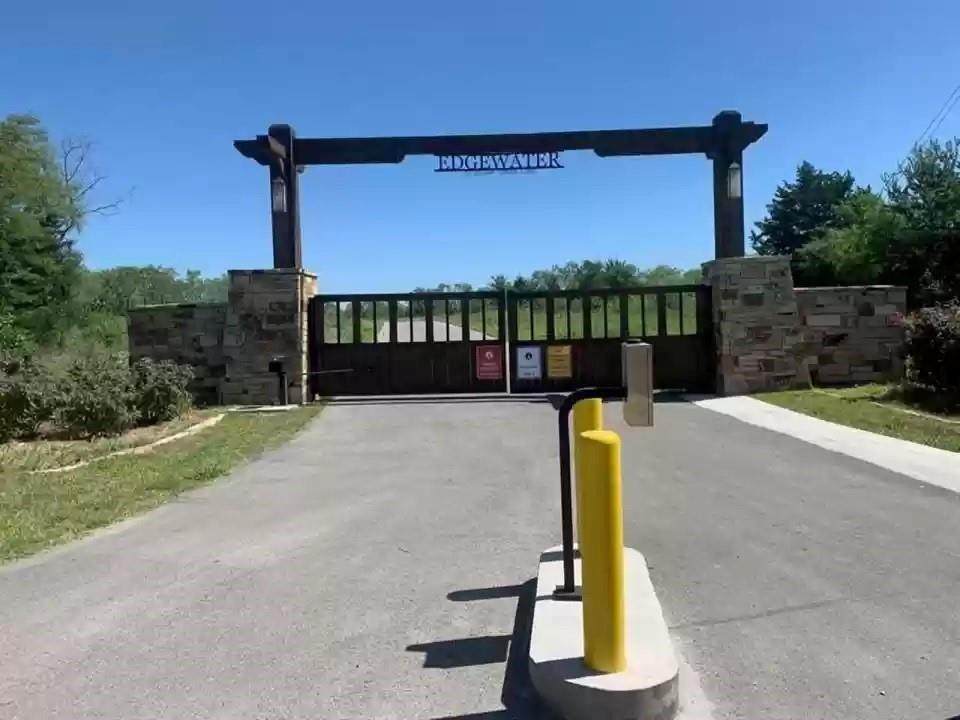 9000 Shoreline Drive - Photo 1