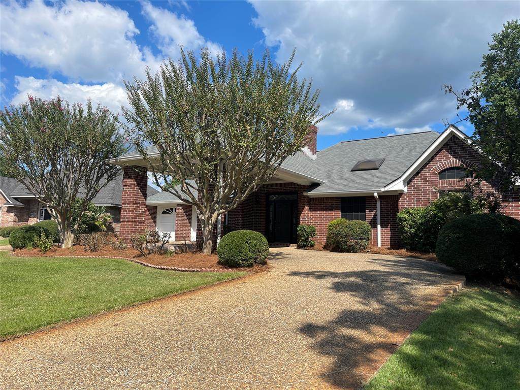 406 Fairmont Drive - Photo 1