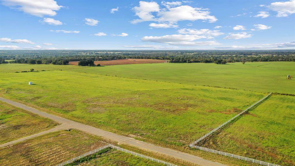 206 Homestead Court - Photo 1