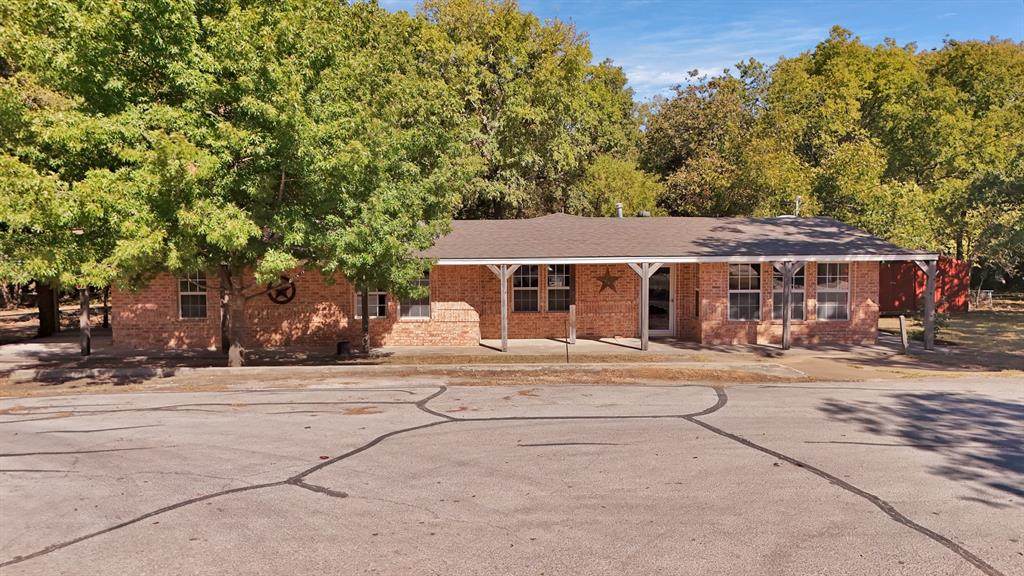 204 Jacksboro Street - Photo 1