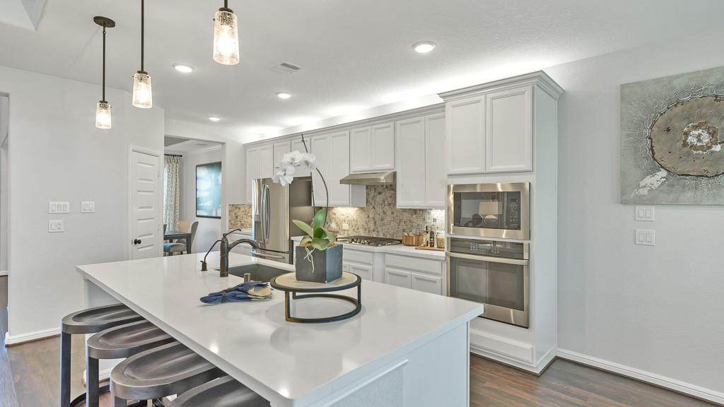 527 Ardsley Park Drive - Photo 1