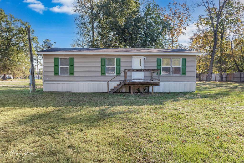 10205 Linwood Avenue - Photo 1