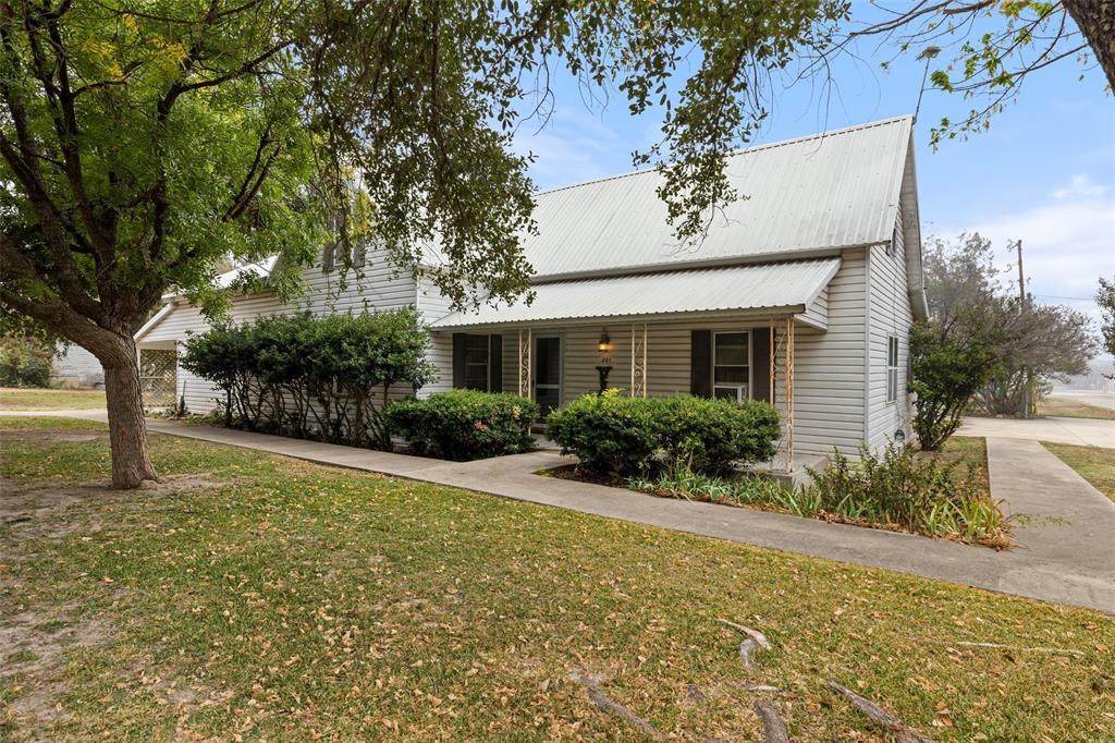 201 1st Street - Photo 1