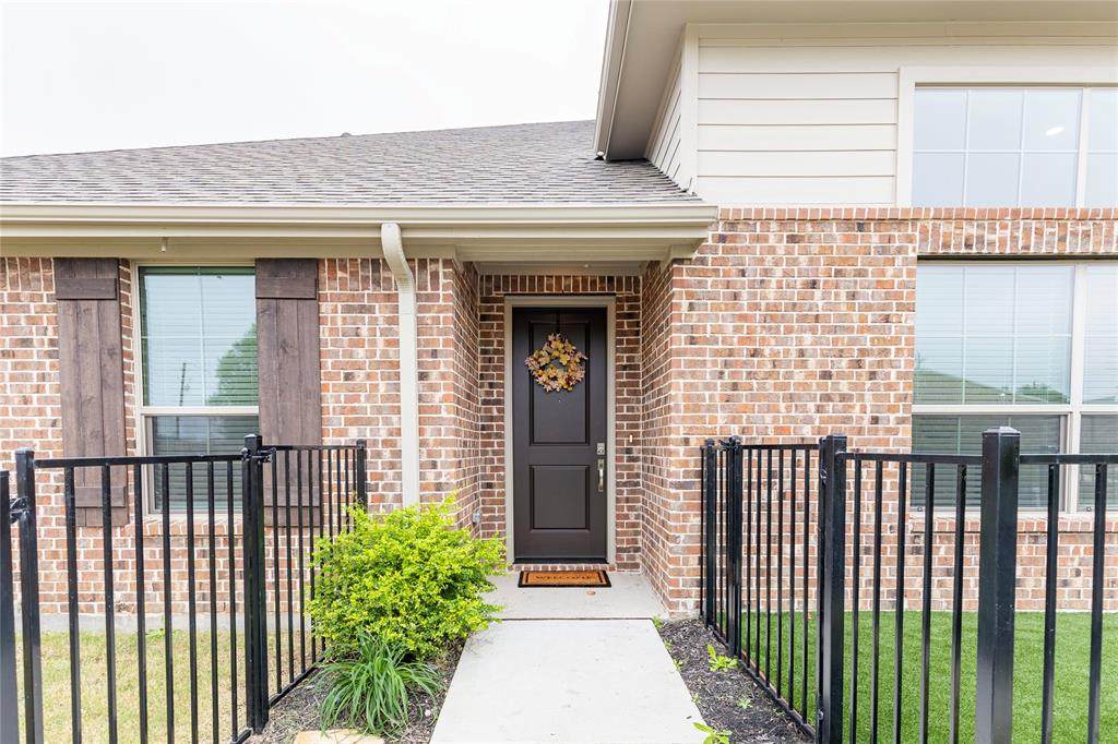 601 Casey Way - Photo 1