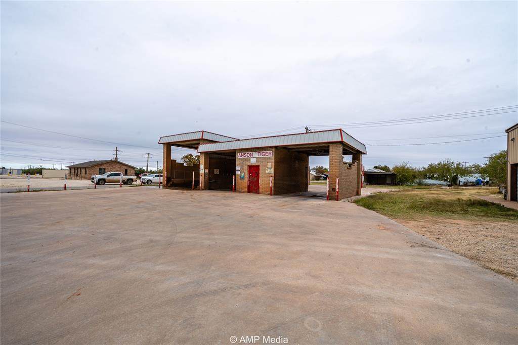 1432 17th Street - Photo 1