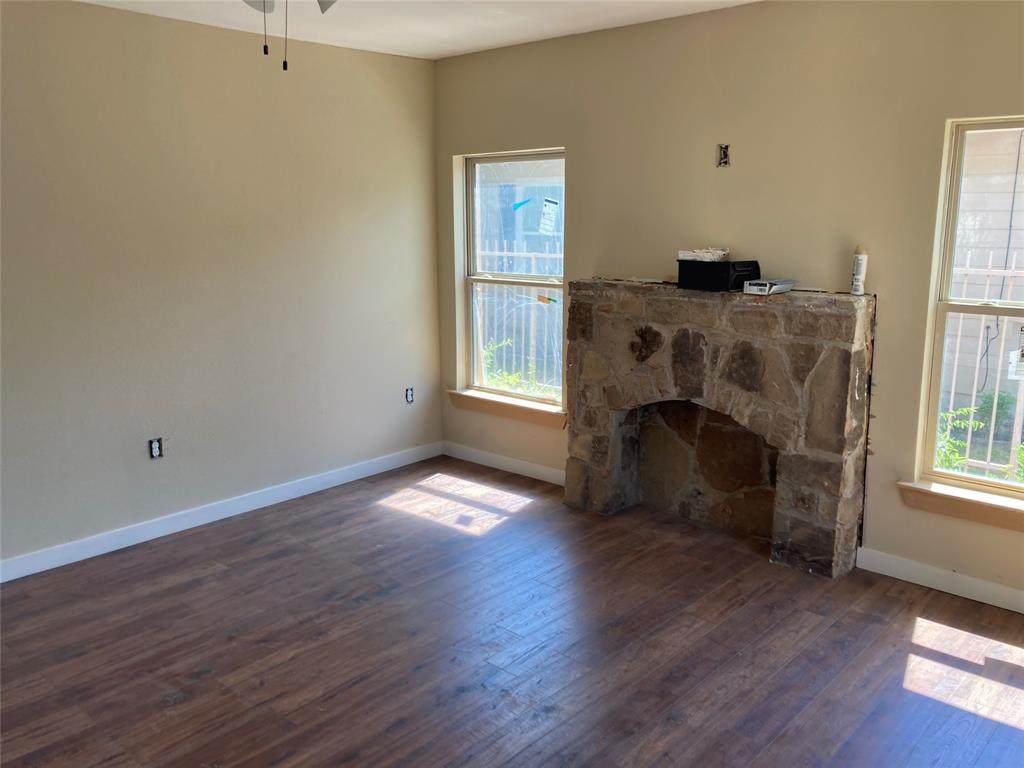 1408 Fitzhugh Avenue - Photo 1
