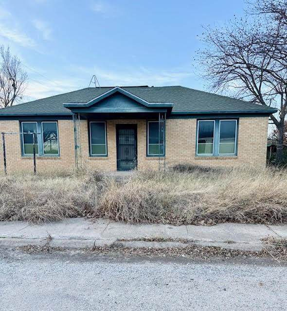 211 Austin Street - Photo 1