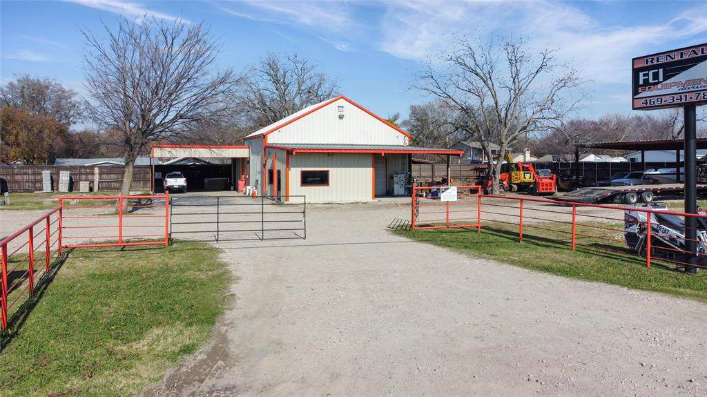 2915 Skyview Drive - Photo 1