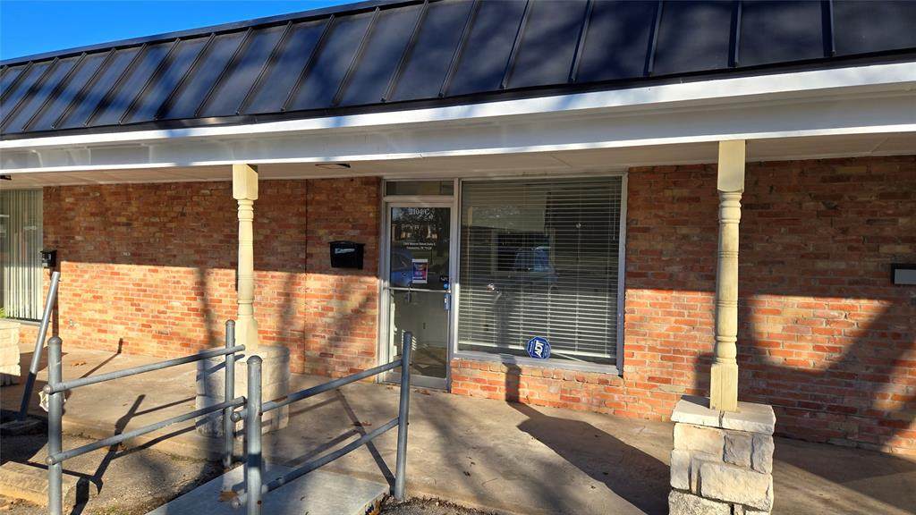 2108 Monroe Street - Photo 1