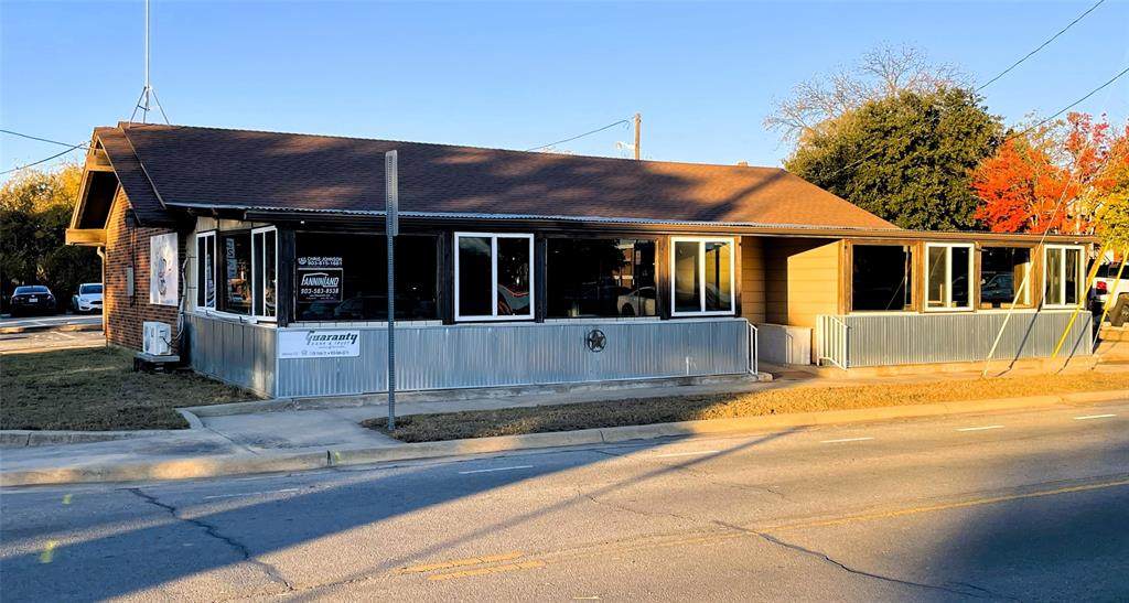 1706 Lee Street - Photo 1