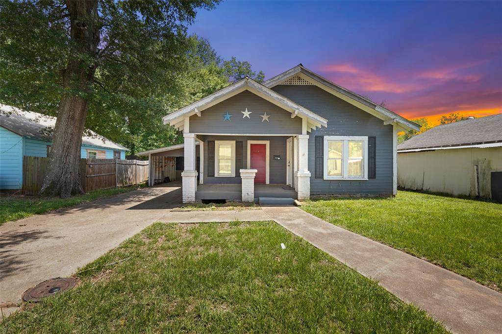 717 Nacogdoches Street - Photo 1