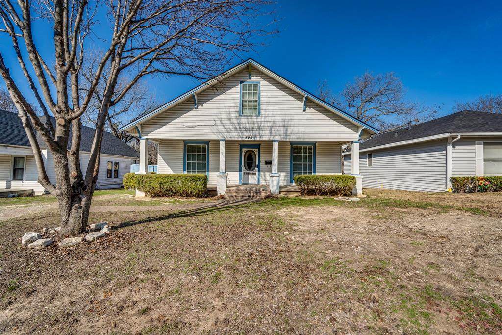 323 University Avenue - Photo 1