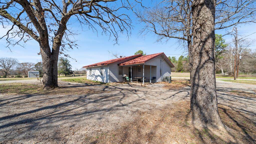 112 Gibson Road - Photo 1