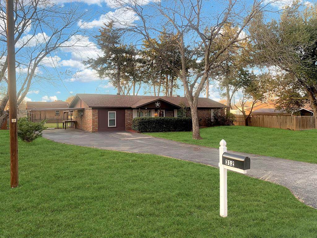 312 Berryhill Drive - Photo 1