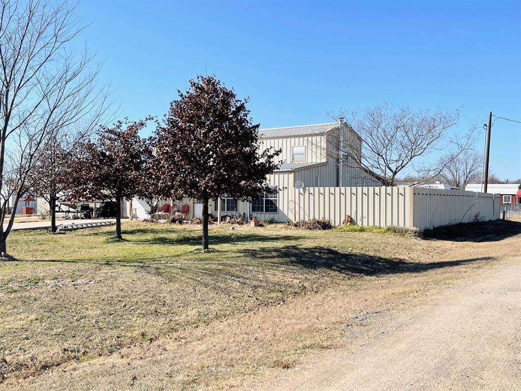 430 Waterfront Row - Photo 1