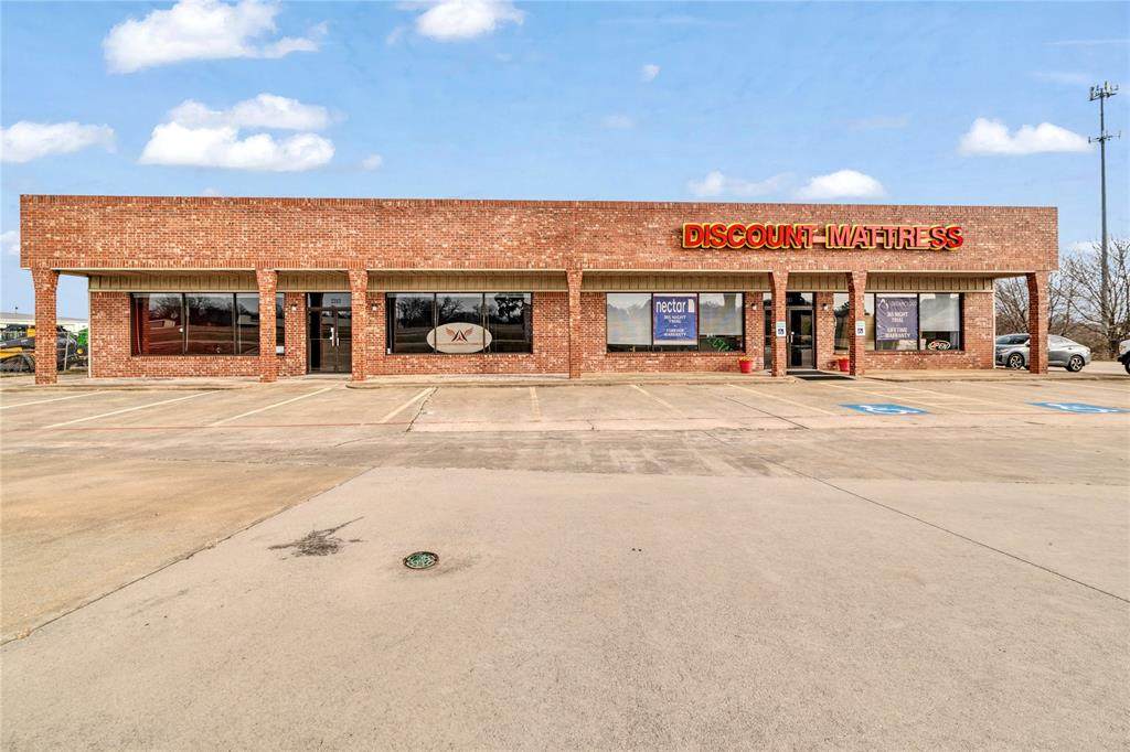 2313-2315 Loop 286 - Photo 1