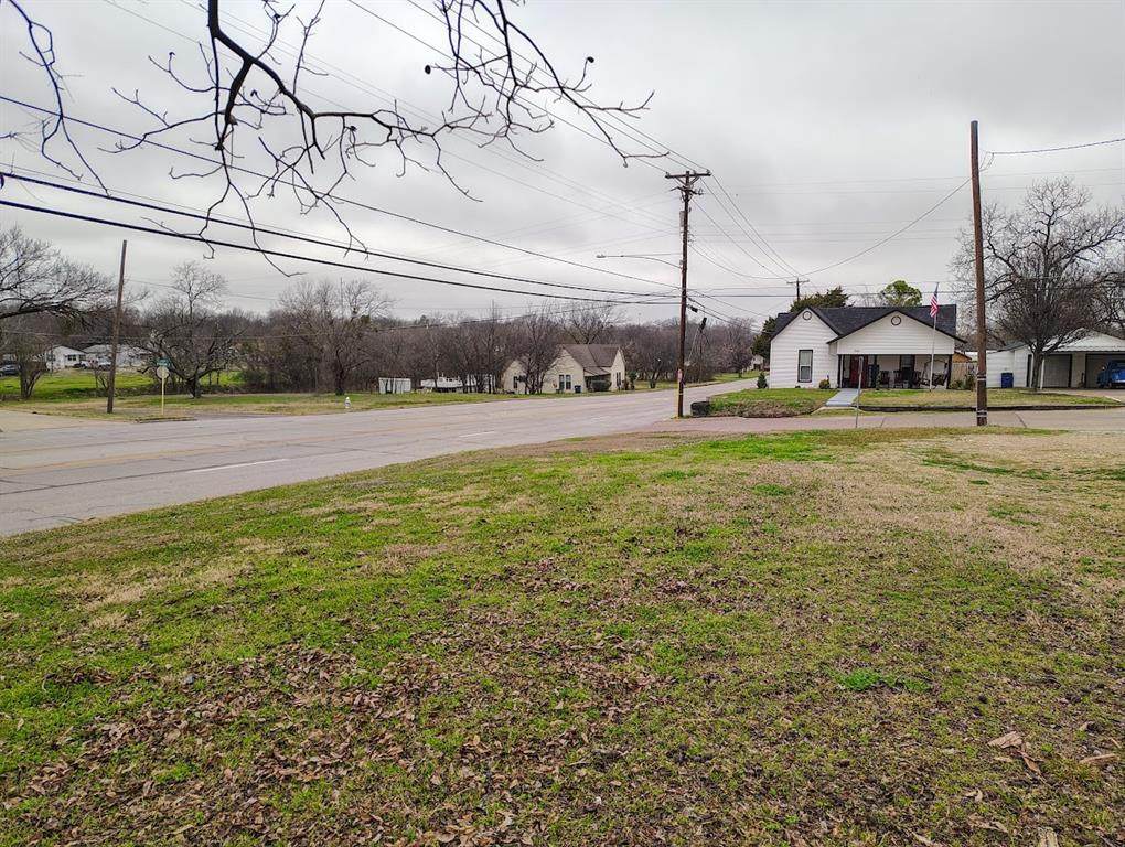 301 Denton Street - Photo 1