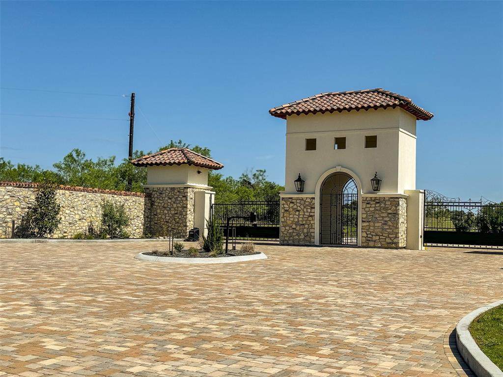 2015 Verona Drive - Photo 1